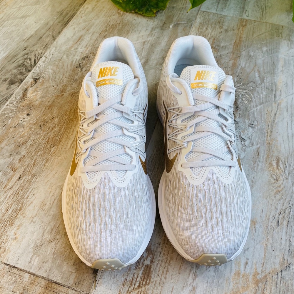 💫Nike Zoom Golden comfy running Day 💫New- - Picture 8 of 8